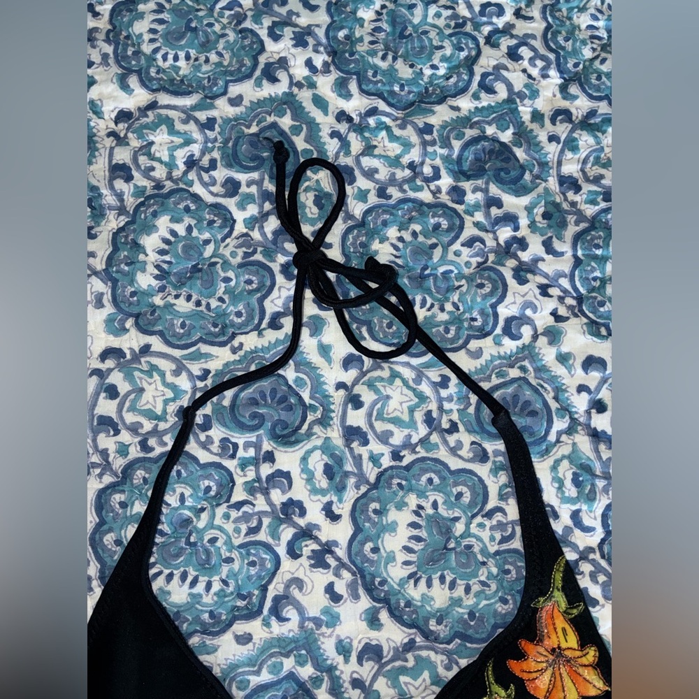 H&M Black Bikini Top with Hummingbird and Flower Embroidery and Sequins - Picture 4 of 6